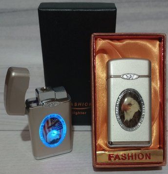 Газова запальничка миготлива 🚨 в подарунковій упаковці 🎁 Суворий Орел 🦅 Lighter D406-8 D406-8 фото