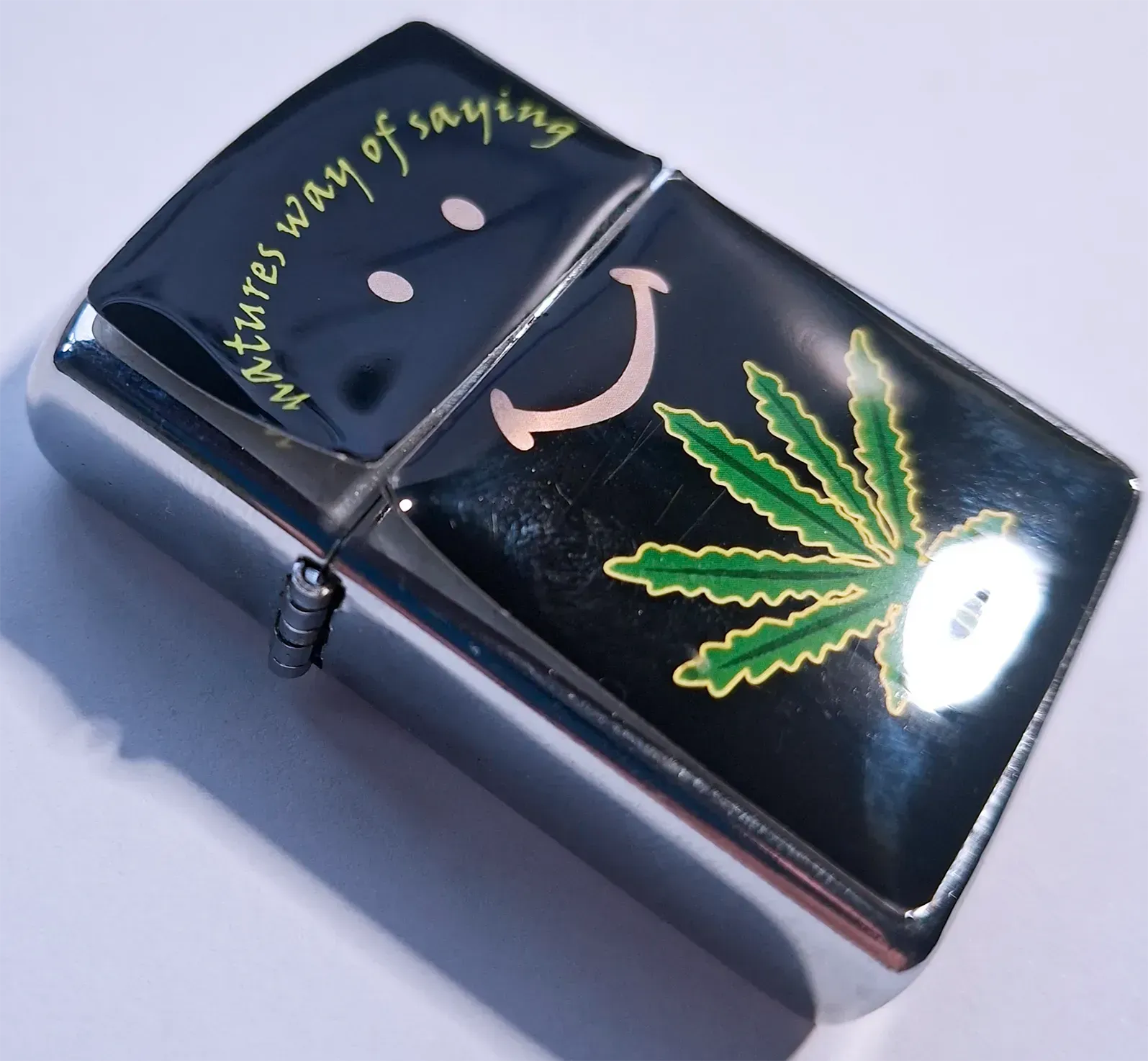 Металева люлька у формі запальнички Zippo