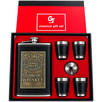 Подарочный набор 6 в 1 фляга с набойкой 'Jack Daniels' (обтянута кожей), 4 рюмки, лейка TZ-5 TZ-5-Jack-Daniels фото