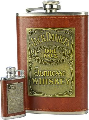 Подарунковий набір 5 в 1 фляга з набійкою 'Jack Daniels' (обтягнута шкірою), 2 чарки, лійка, запальничка D409 D409 фото