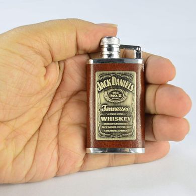Подарунковий набір 5 в 1 фляга з набійкою 'Jack Daniels' (обтягнута шкірою), 2 чарки, лійка, запальничка D409 D409 фото