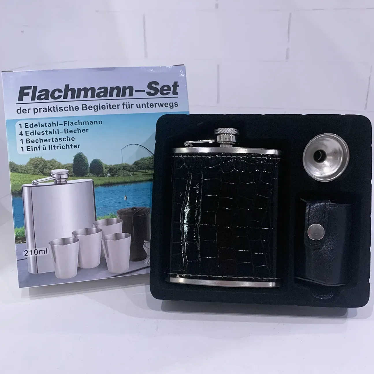 Подарунковий набір з флягою та чарками Flachmann-Set