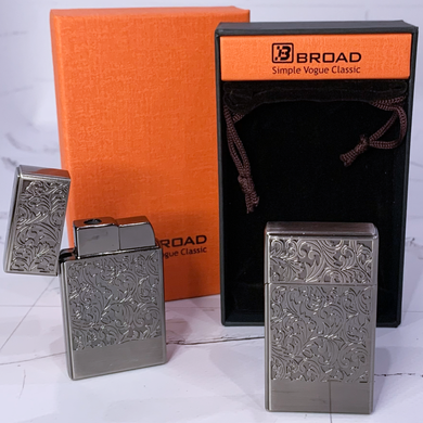 Газова запальничка вітрозахисна в подарунковій коробці 🎁(Гостре полум'я 🚀) BROAD HL-538-Acienf Silver HL-538-Acienf Silver фото