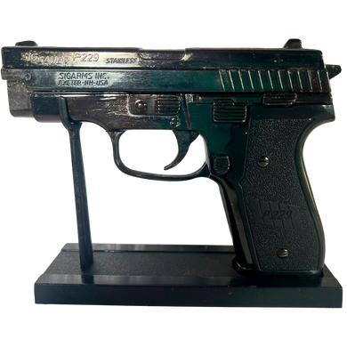 Оригінальна запальничка у вигляді пістолета SIG Sauer P229 P229 фото