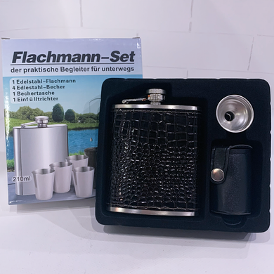 Подарочный набор Flachmann-Set: фляга 7 oz (210 мл) в отделке &laquo;под крокодила&raquo;, 4 рюмки и лейка QK5-7 QK5-7 фото