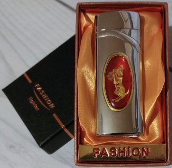 Запальничка подарункова Собака з м'ячем 🏀 (Турбо полум'я) 'Fashion Lighter' D253 D253-2 фото