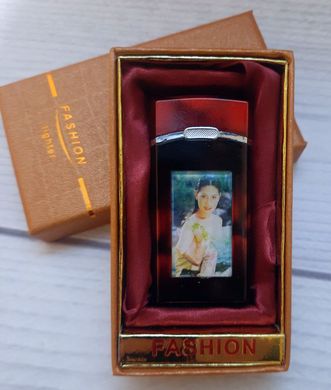 Зажигалка в подарочной коробке Девушка (Турбо пламя, мигающая, музыкальная) FASHION D95-5 D95-5 фото