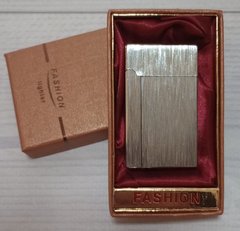 Зажигалка в подарочной коробке слайдер (острое пламя 🚀) Классика Fasion D156 Серебро D156-Срібло фото