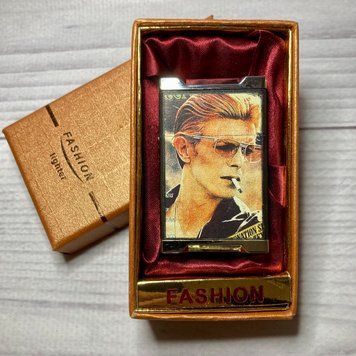 Зажигалка подарочная Курильщик (обтянута кожей, турбо пламя 🔥) FASHION D51-2 D51-2 фото